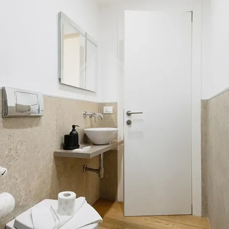Easylife - Eleganza E Comfort Nel Cuore Di Isola דירה
